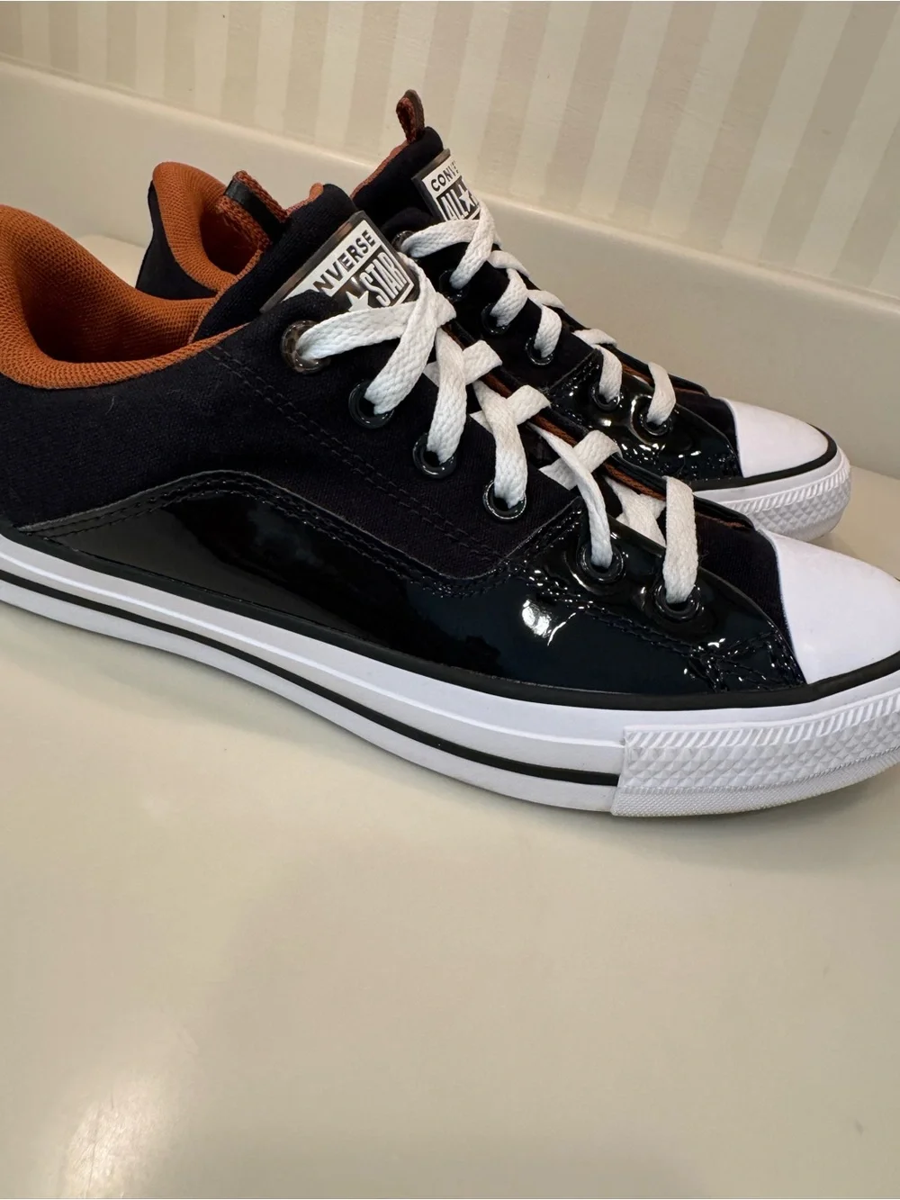 Converse Chuck Taylor All Star Rave Canvas And Patent Leather Sneakers Size 9 - Picture 3 of 16